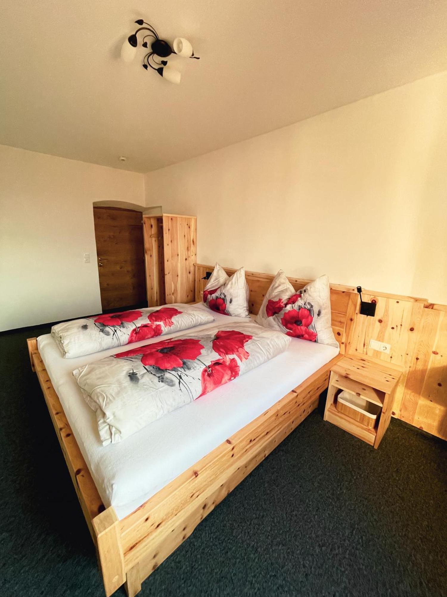 Franziskibad Hotel *